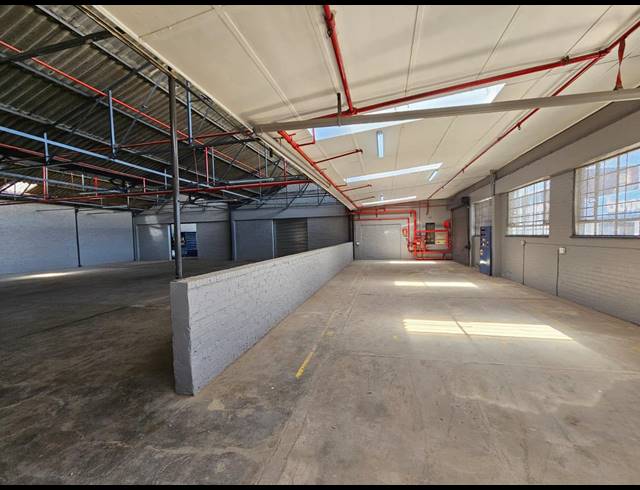750M² WAREHOUSE TO LET IN BENROSE